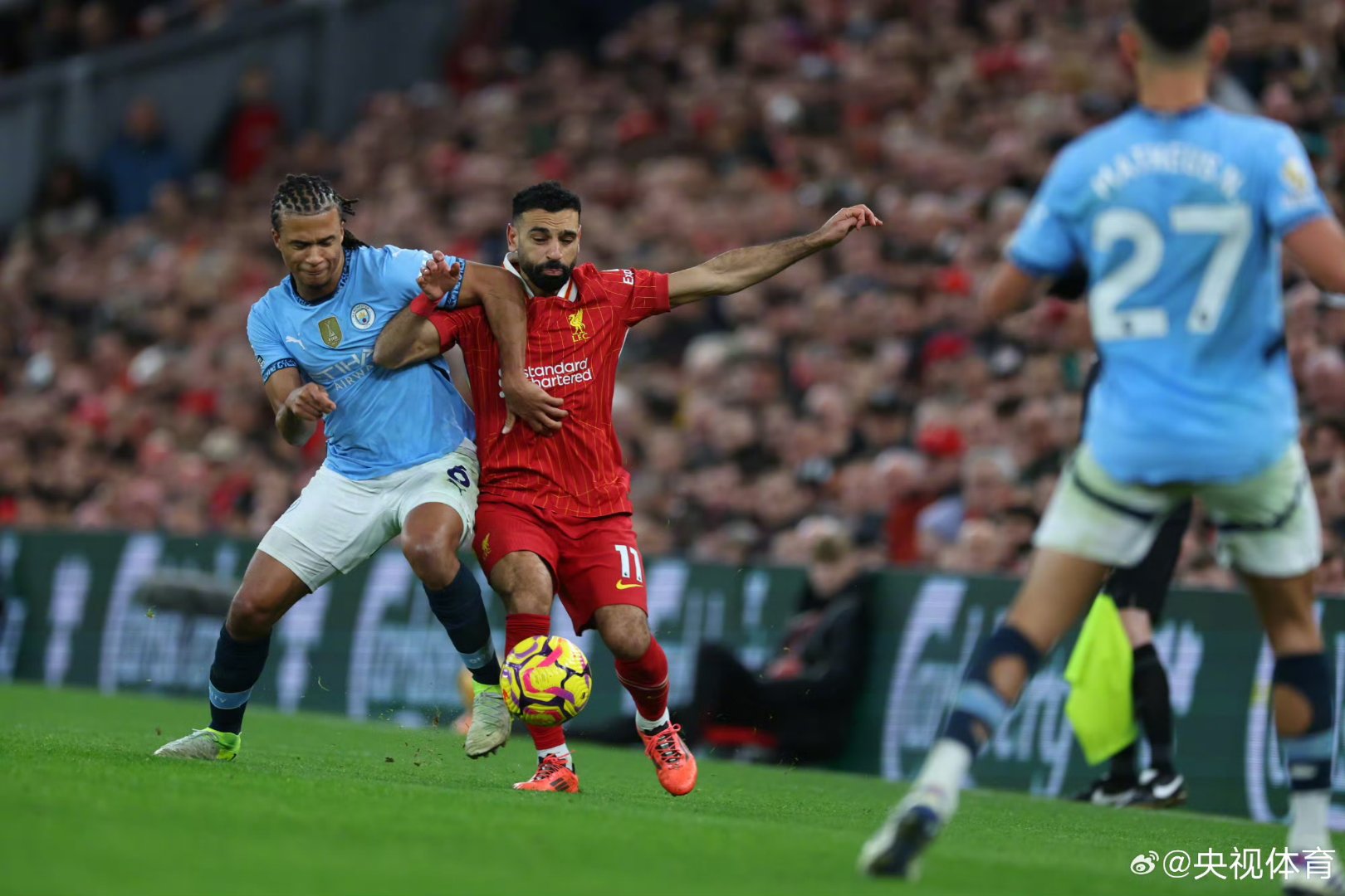 Kaiyun Sports-欧联赛程吃紧；利物浦窗口期篮板制胜；气氛紧张；身体对抗强度拉满(欧联赛直播在线观看)